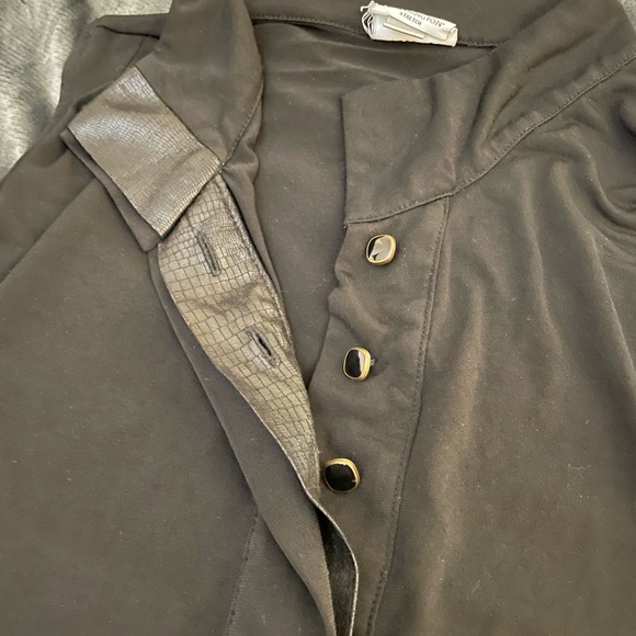 Womens black blouse - Picture 2 of 3